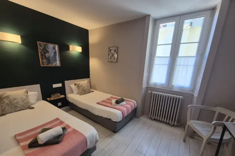chambre triple hôtel Saint James Biarritz