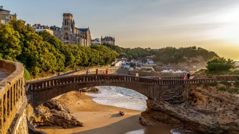 Découvrir Biarritz depuis l'hôtel Saint James